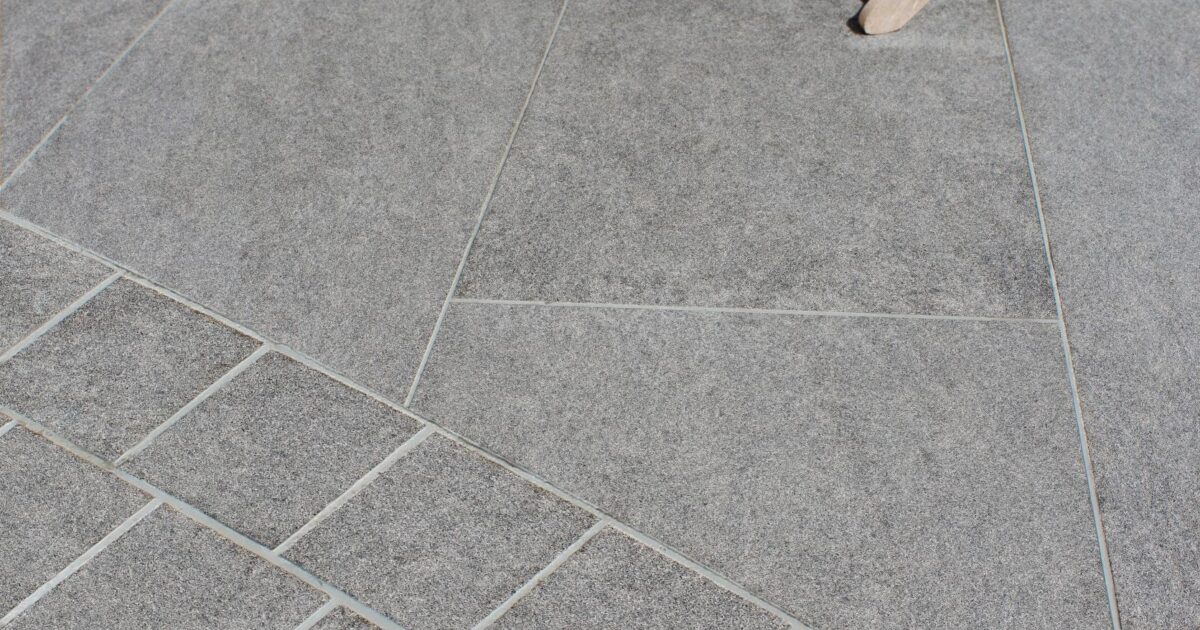 Granite Effect Porcelain Paving Cobbles Cava Granito Vitripiazza